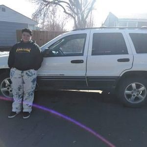 Meet your Posher, Benecio